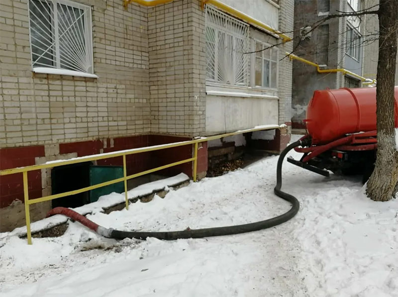 Откачка воды из подвала  Звенигород